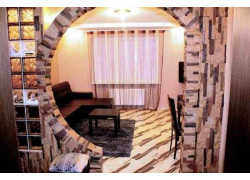 На улице Песина