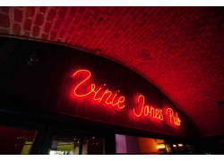 Vinie Jones Pub
